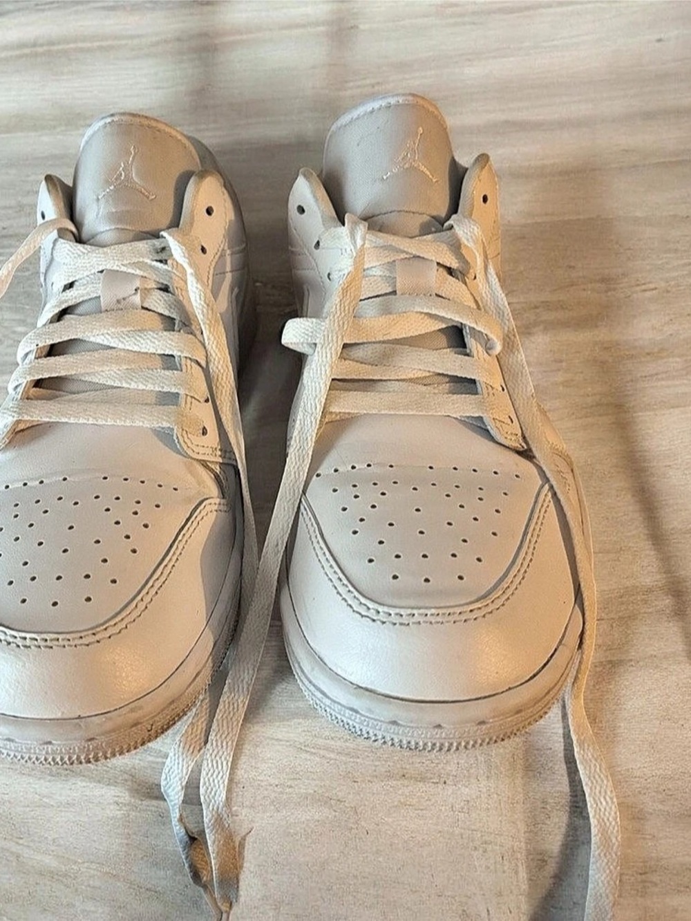 Nike Air Jordan 1 Low White Sneakers